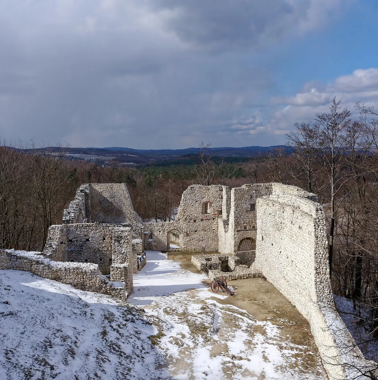 Zamek Pilcza w Smoleniu