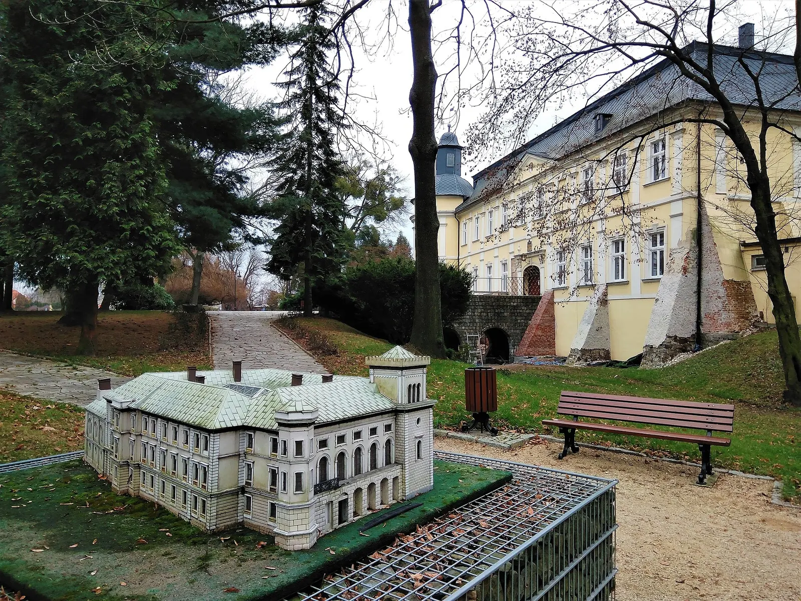 Zamek w Chałupkach